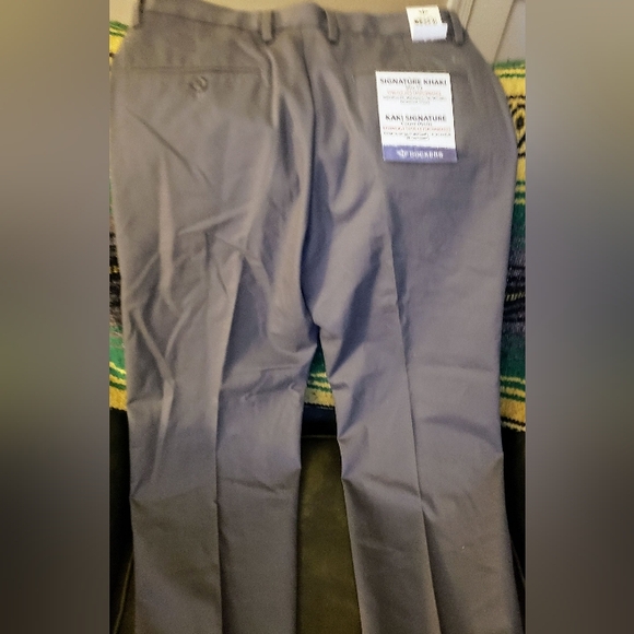 Men's Dockers Size W32 &L30 Color Is Grey - Picture 9 of 10